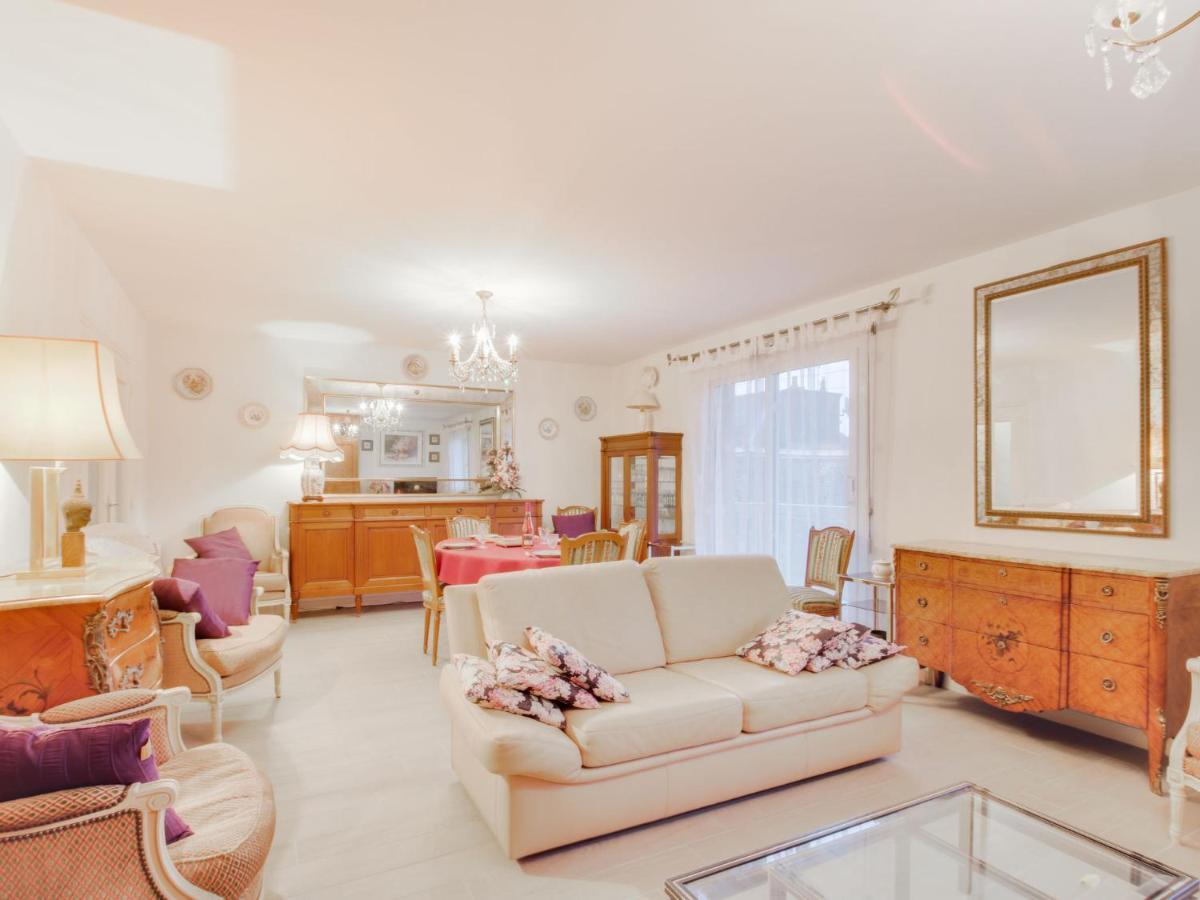 Apartment Le Hoche By Interhome Динар Экстерьер фото